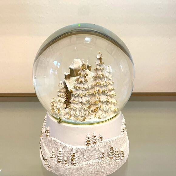 34TH & PINE Christmas Musical Waterglobe White & Gold Holiday Glam Decor NEW - Picture 4 of 8